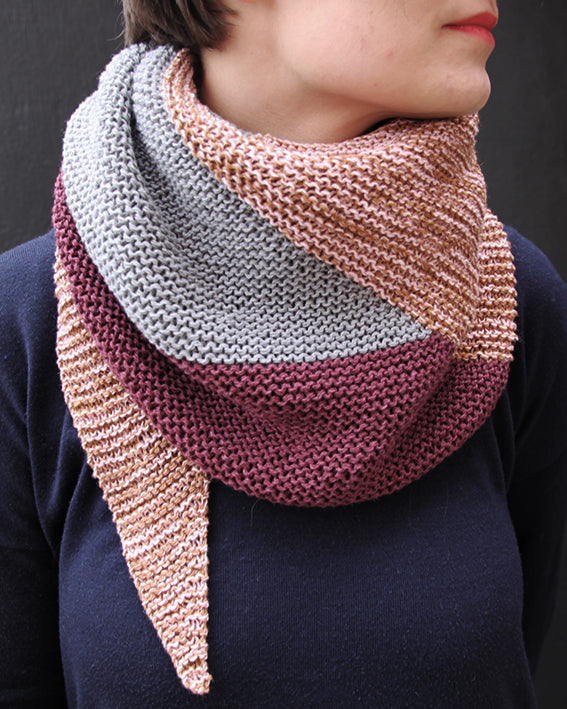Vinkelsjal (knitted)