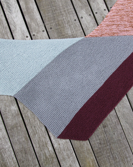 Vinkelsjal (knitted)